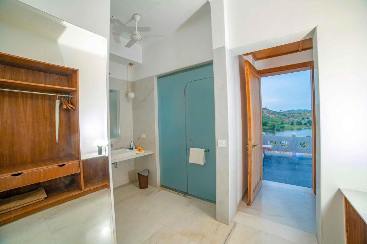 Yaan Retreat-lake View-private Pool Resort