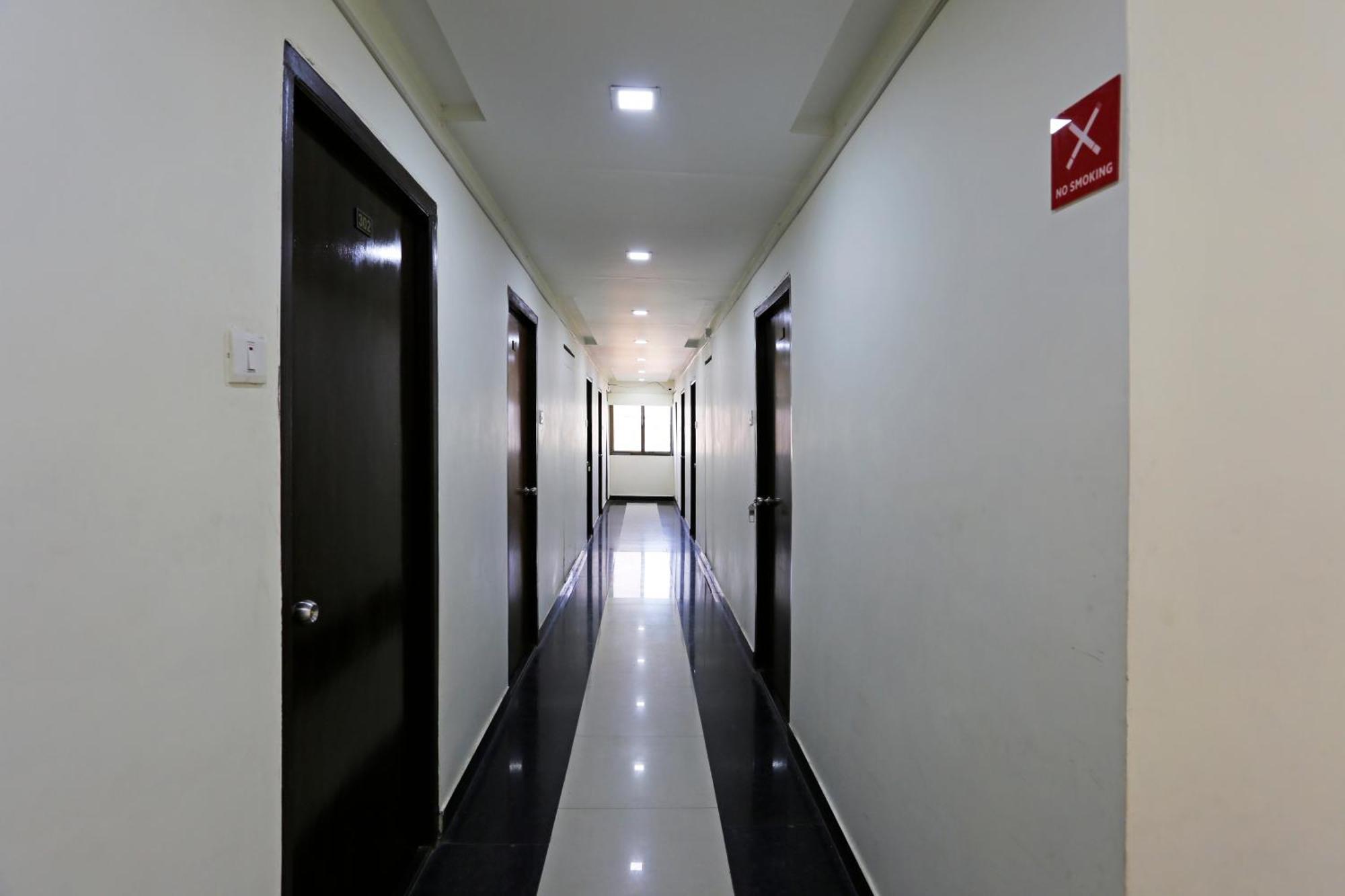 O Golden Wings Hotel