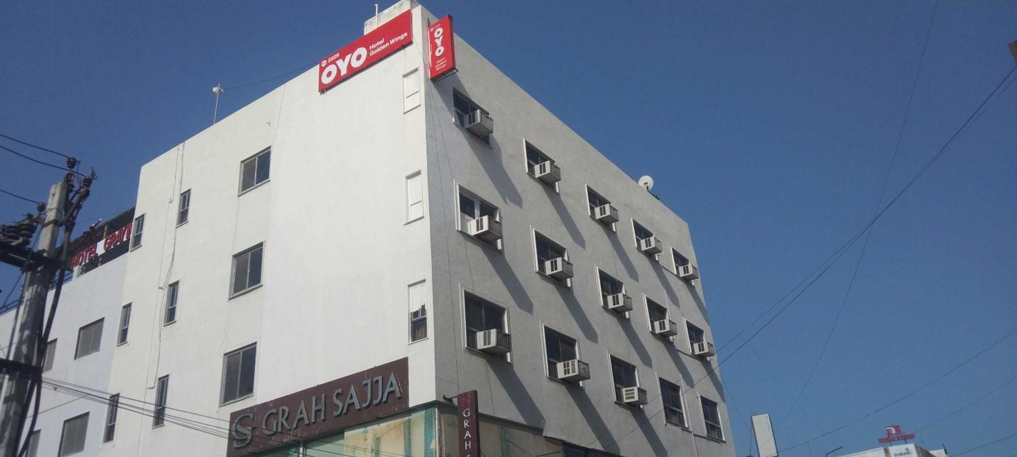 O Golden Wings Hotel 4*
