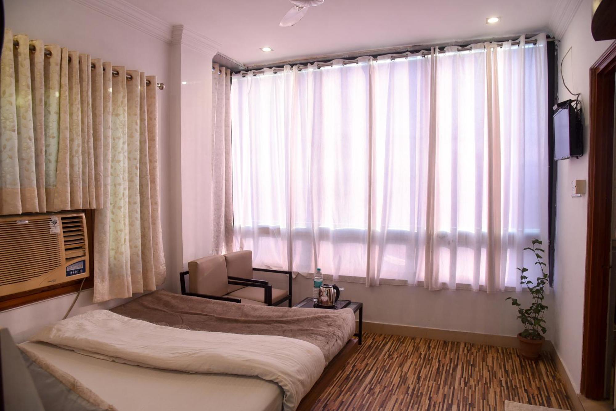 Hotel Sajjan