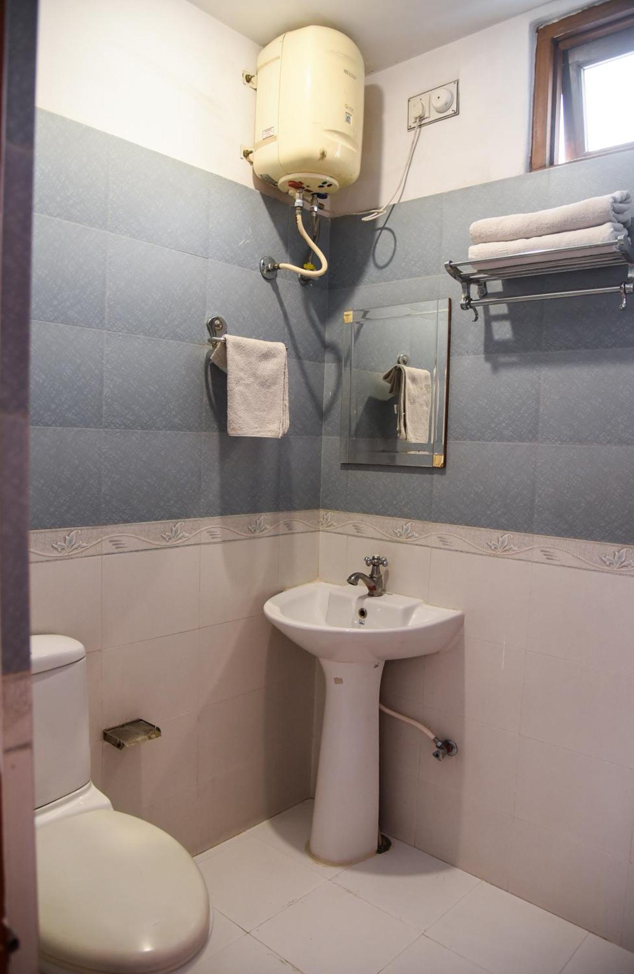 Sajjan Hotel