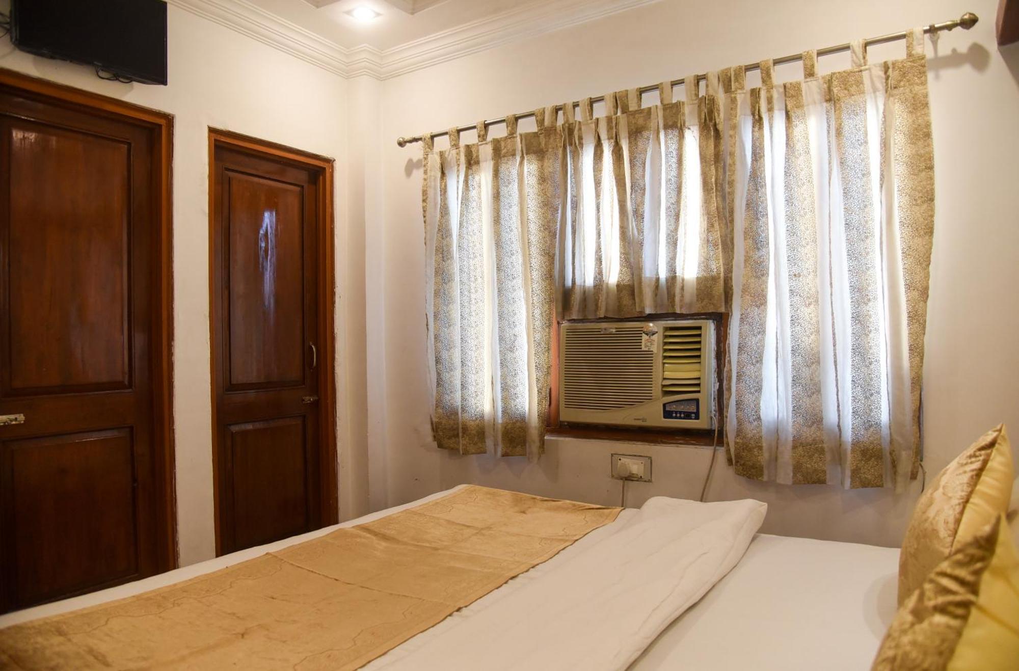 Hotel Sajjan