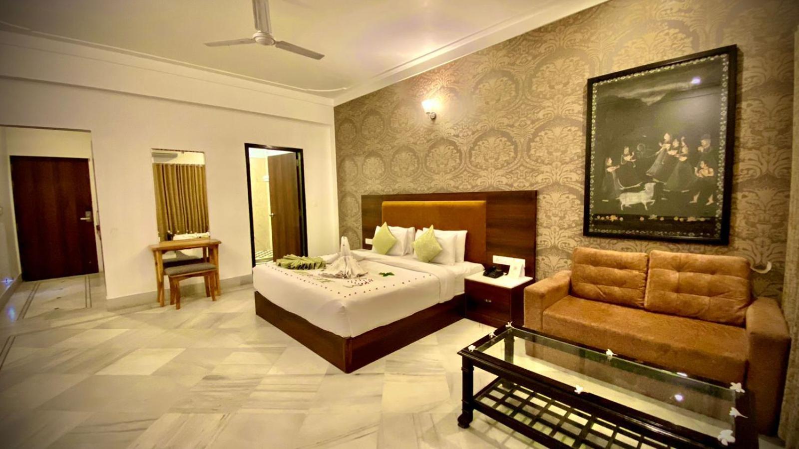 Mewar Palace And Spa Udaipur