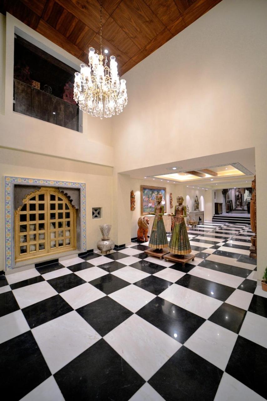 The Ramvilas - A Rooftop Pichola View Hotel