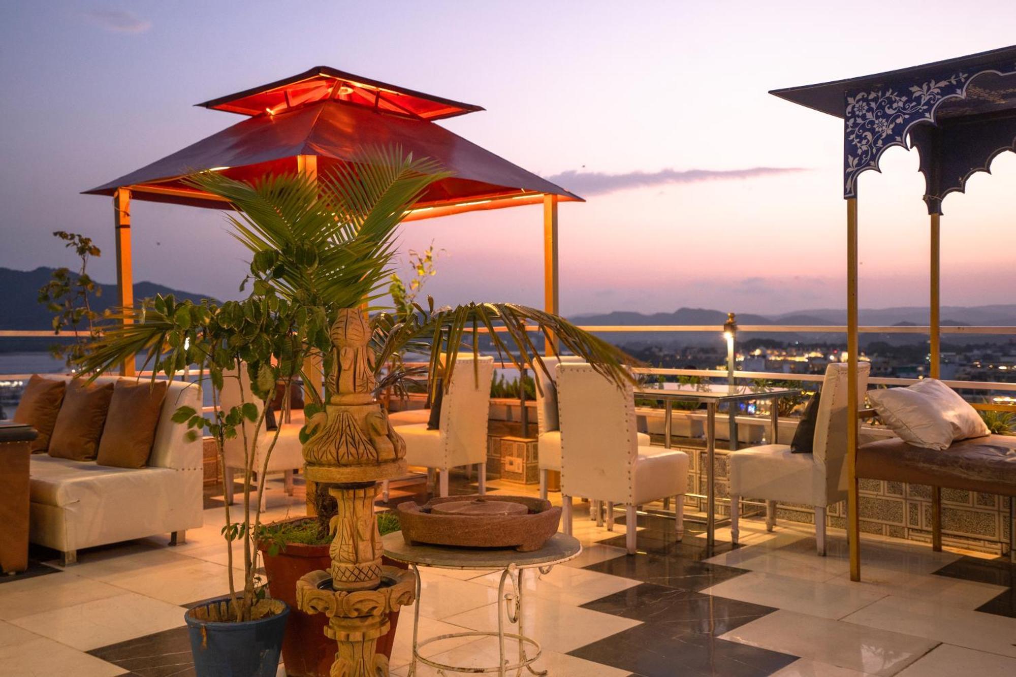 The View Hotel- On Pichola 3* Udaipur
