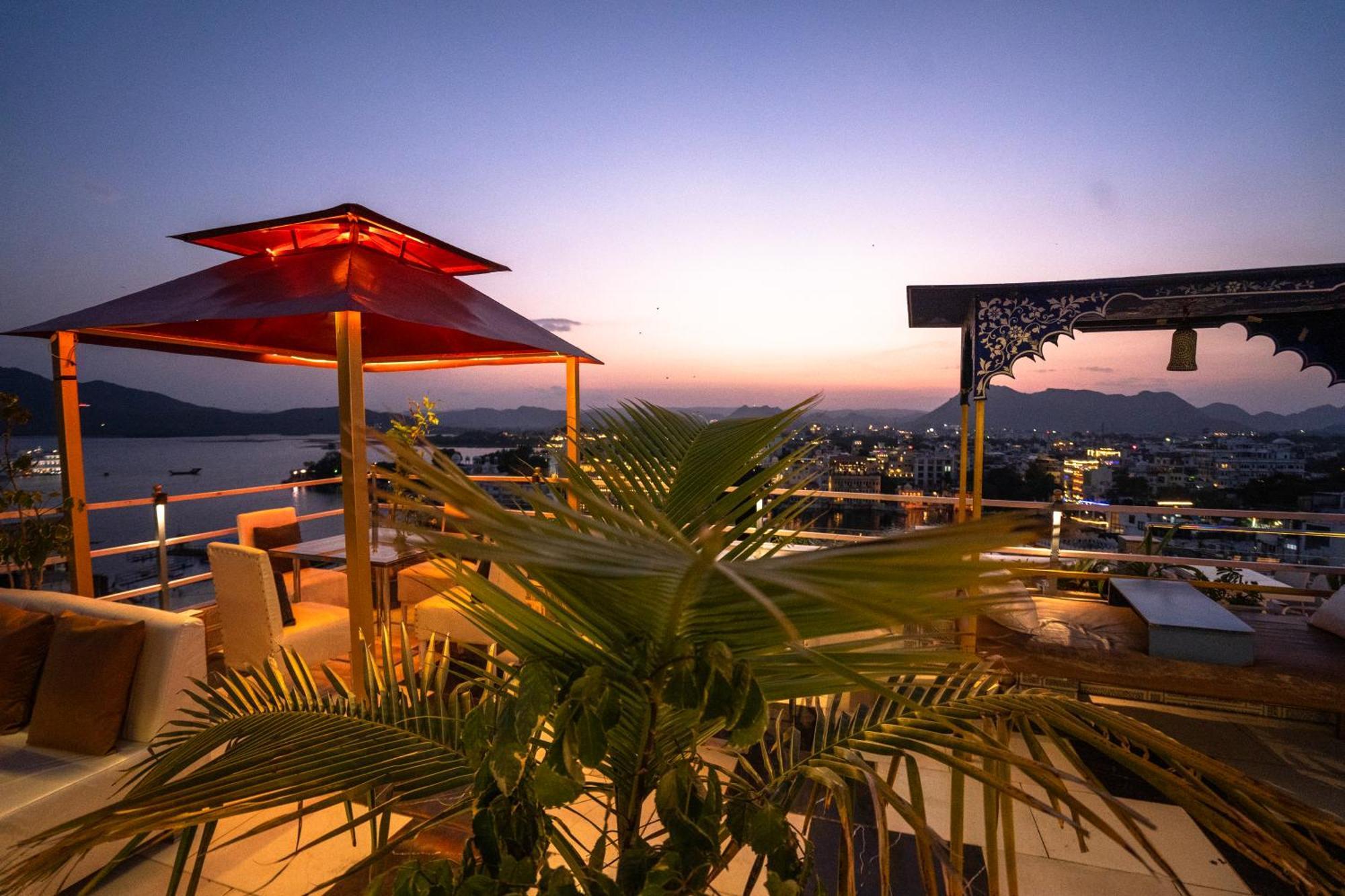 The View Hotel- On Pichola