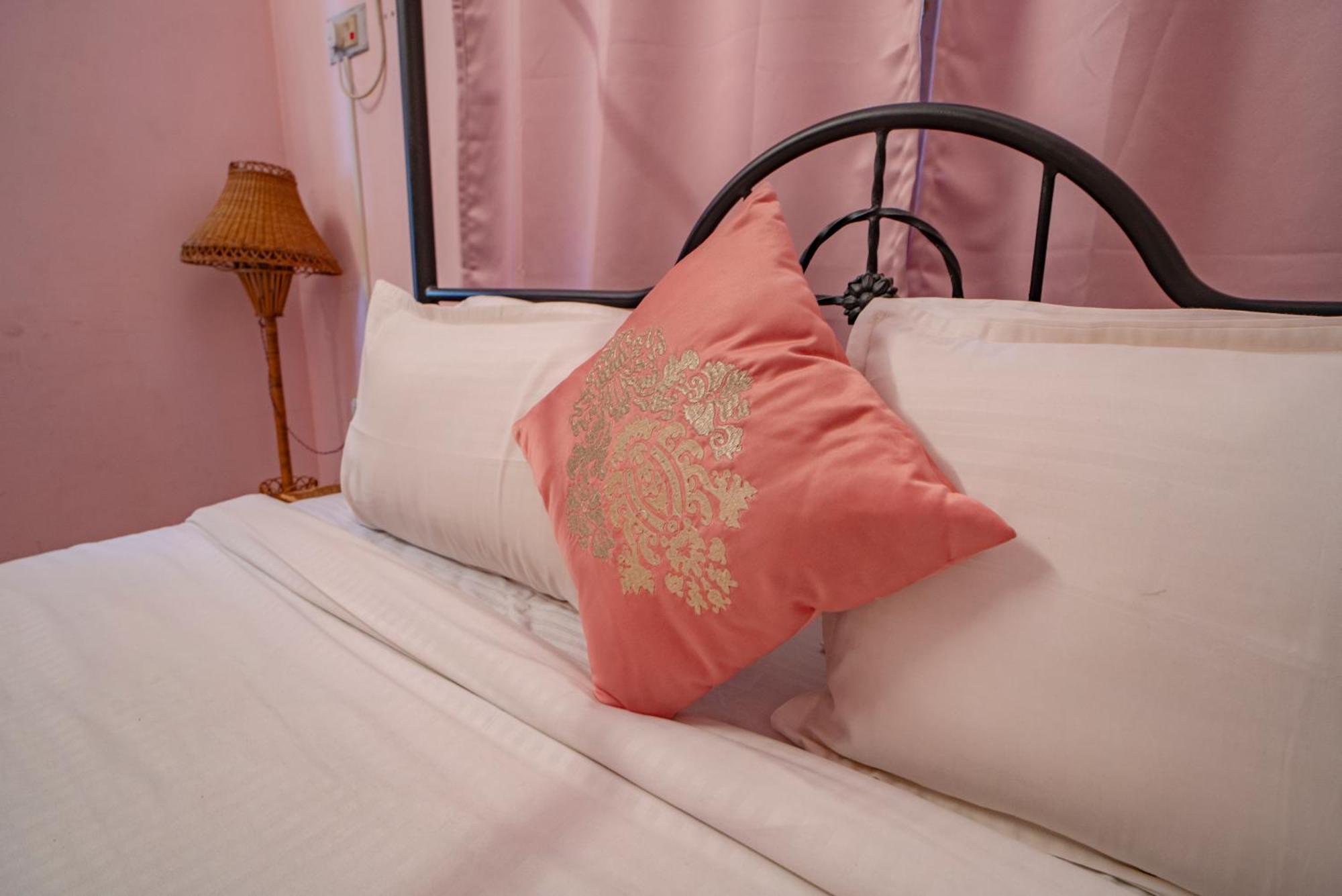 Hotel Ambavgarh Palace Udaipur