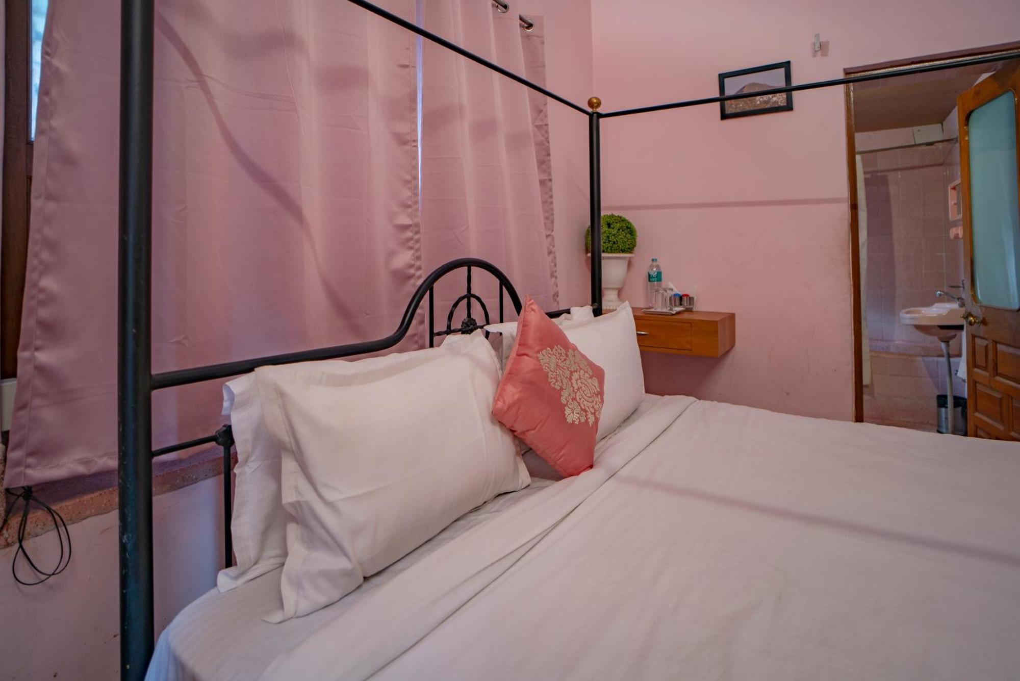 Ambavgarh Palace Hotel 3*