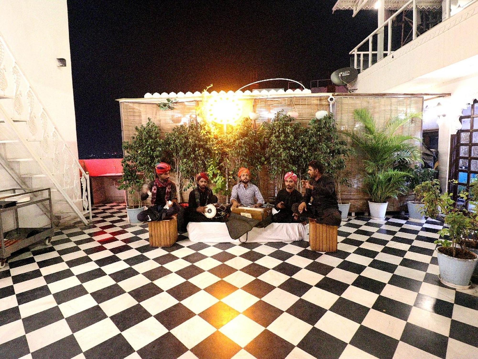 Darbargarh A Unit Of Khamma Ghani A Boutique