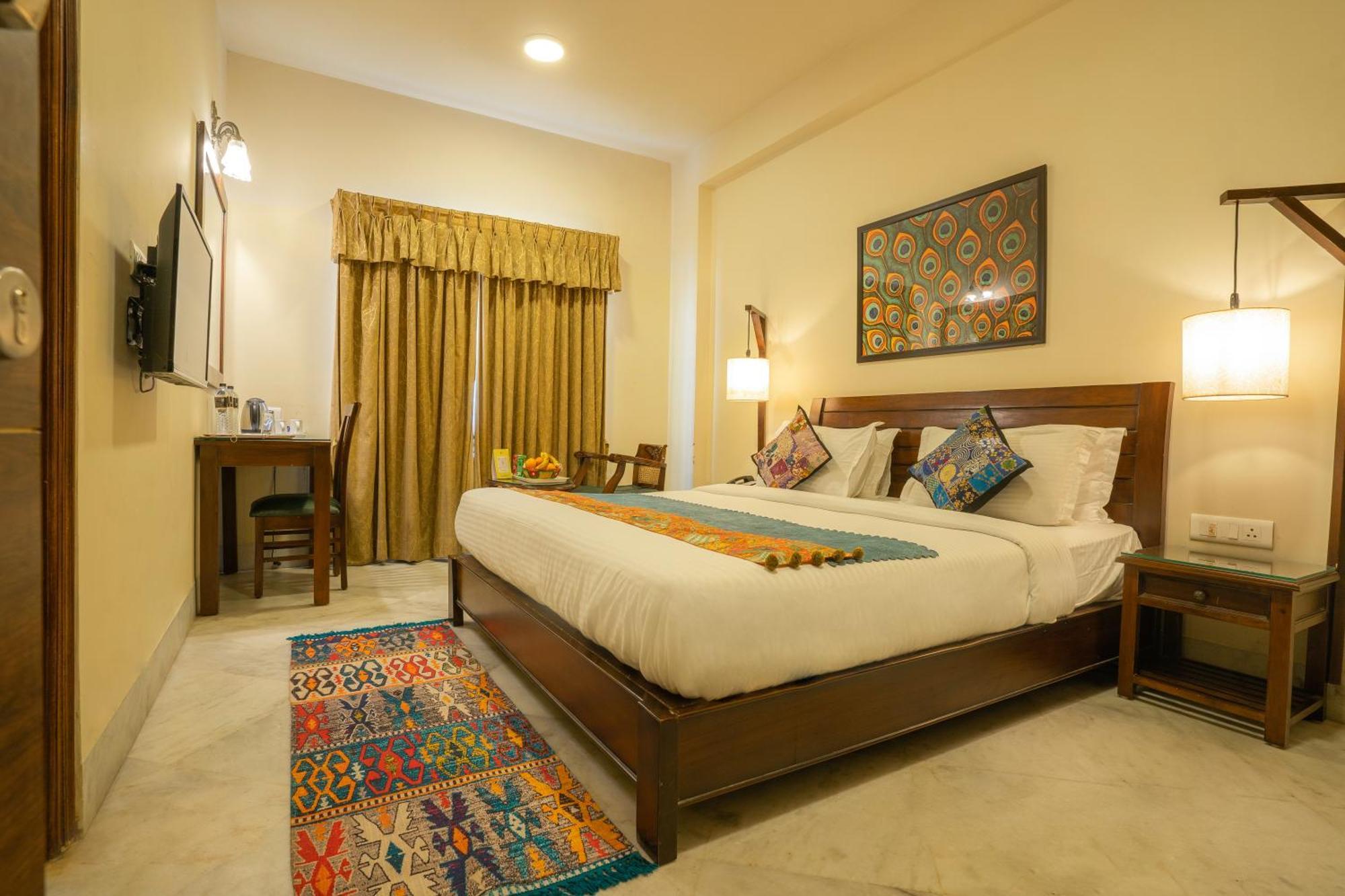 Hotel Tripli Shambhu 3*