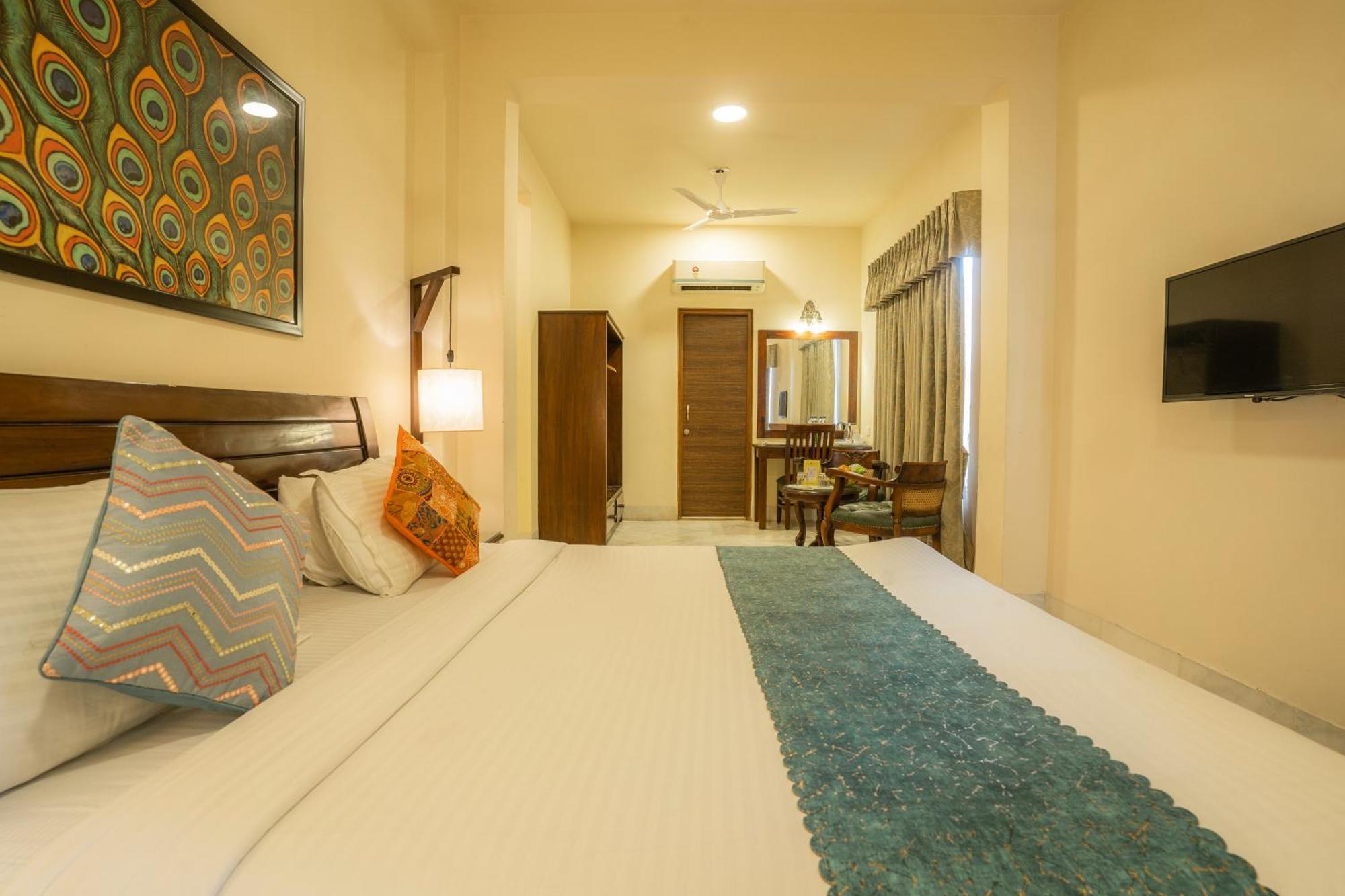 Tripli Shambhu 3*