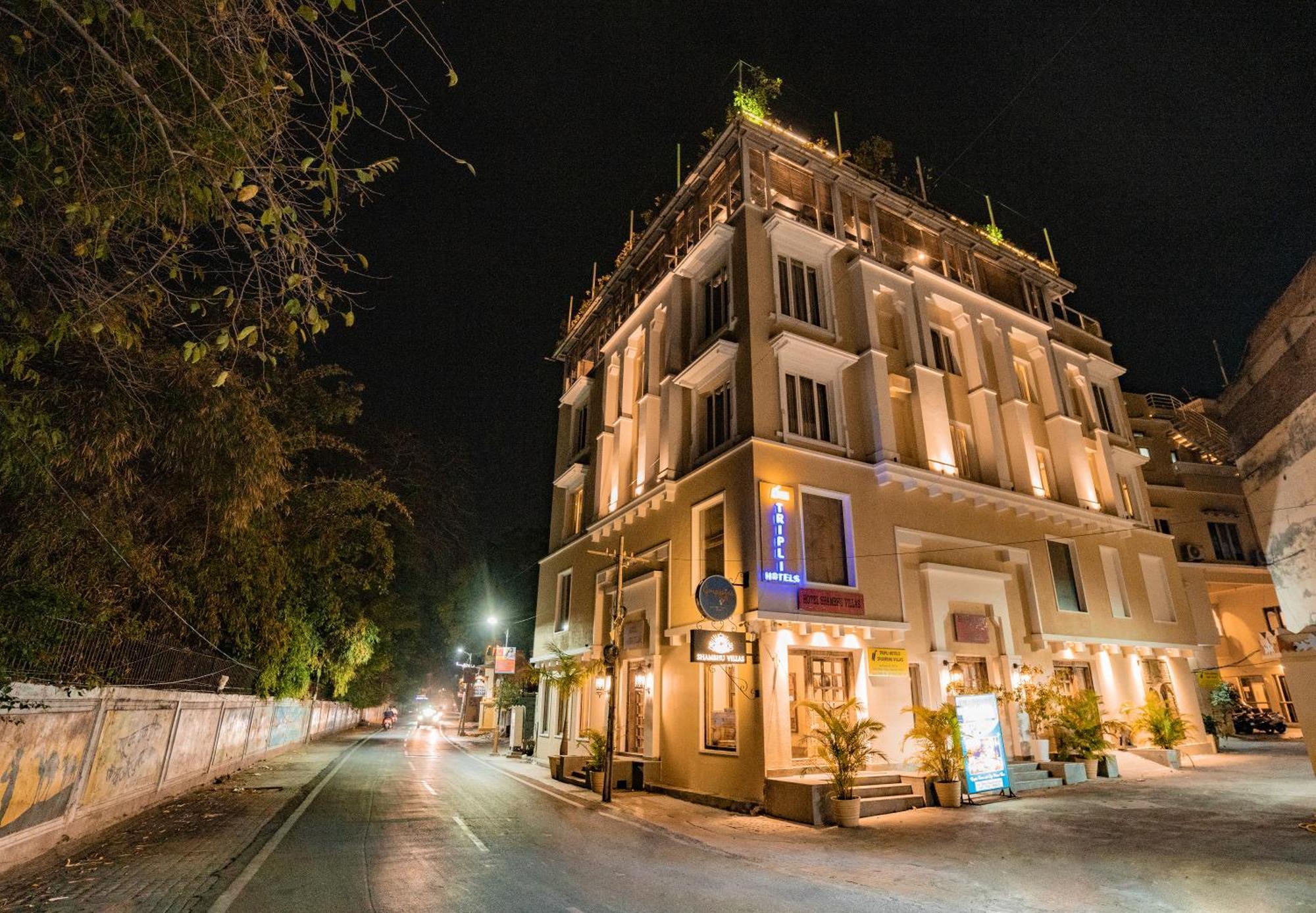 Tripli Shambhu Hotel