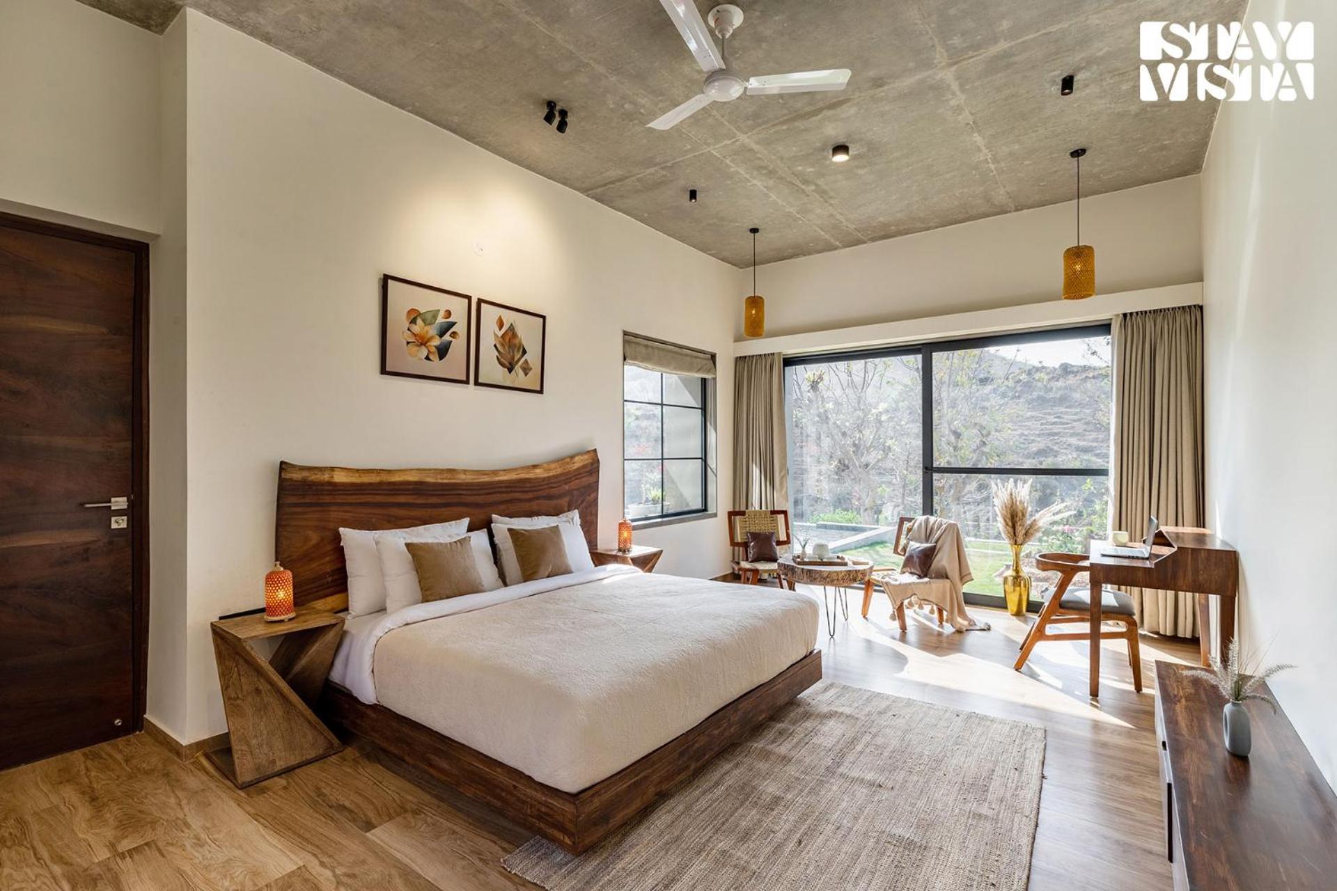 Stayvista's Ikebana - Living By The Forest Edge - Mountain-view With Infinity Pool, Lawn, & Indoor-outdoor Games * Udaipur