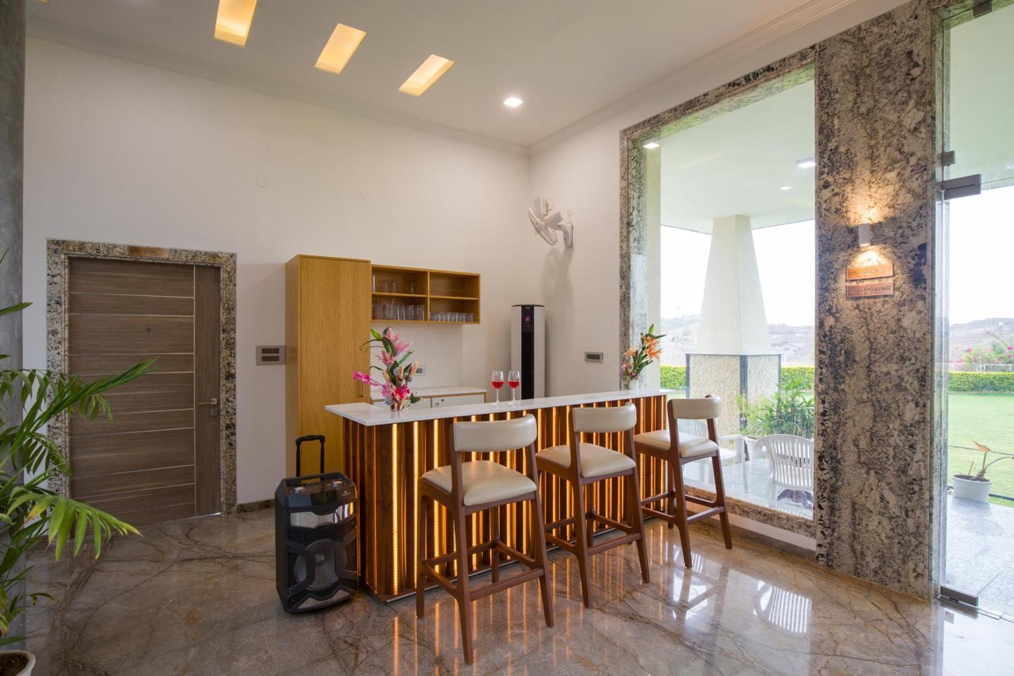Elivaas Shourya Celesta Luxe 3bhk With Pvt Pool, Villa