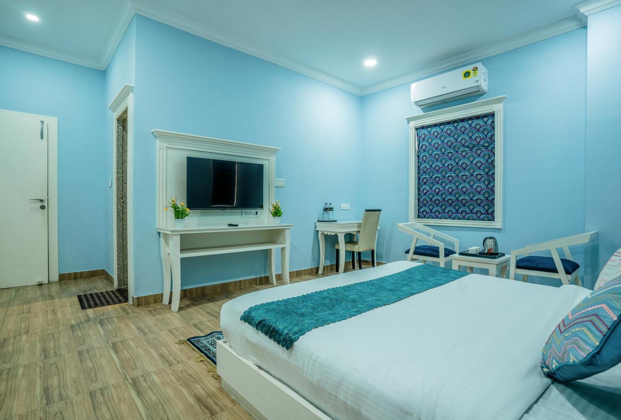 Tripli White Manor 3*