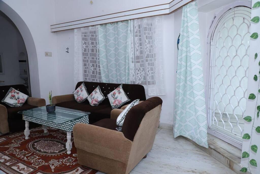 Titli's Nest Homestay, Couple Friendly *