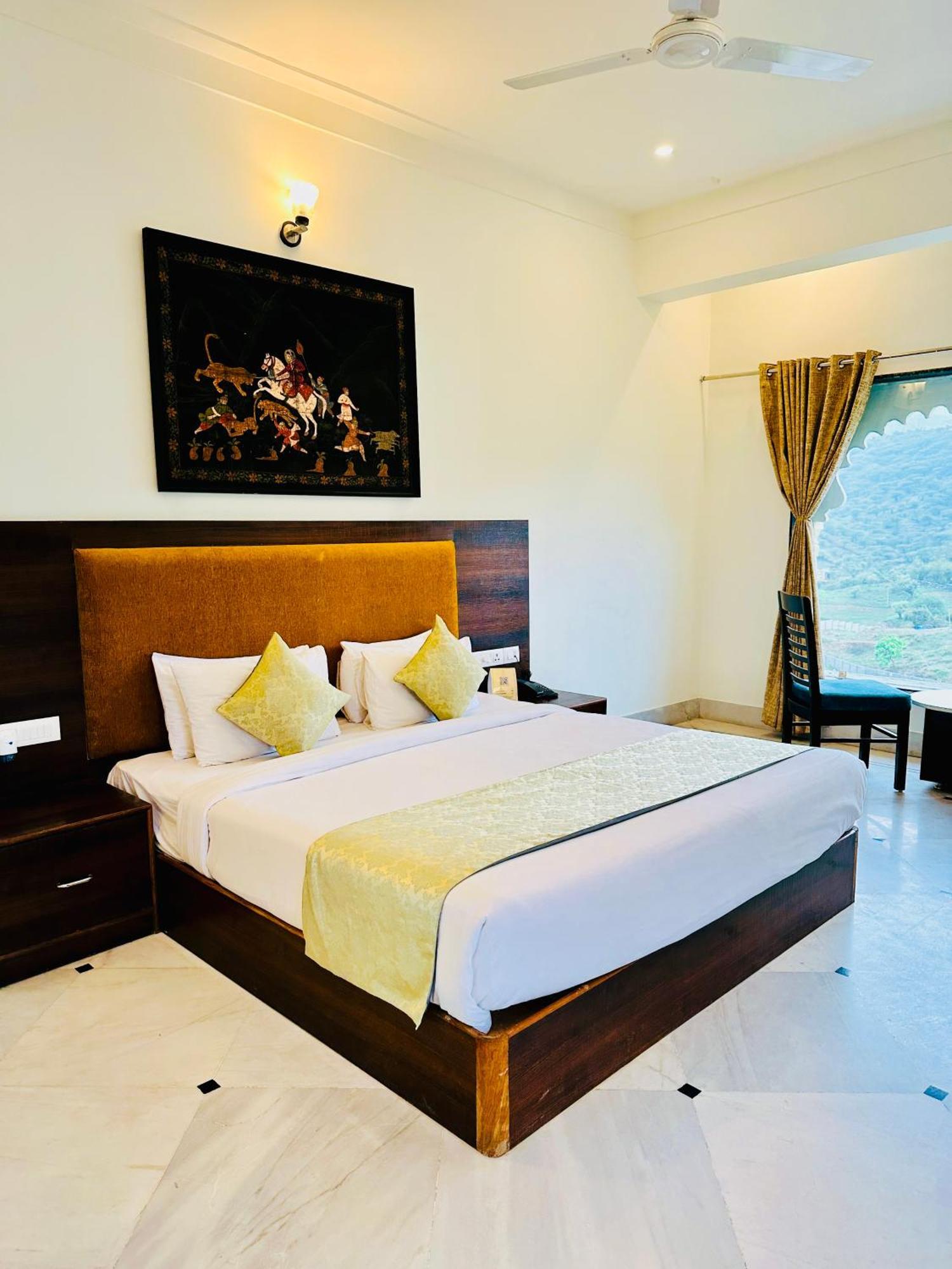 Hotel Mewar Palace And Spa