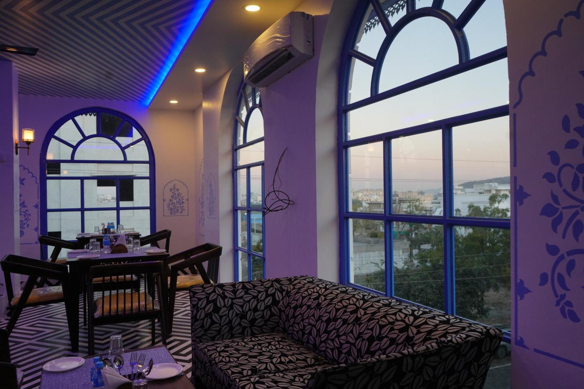 Pansal Kothi - Boutique In 3*