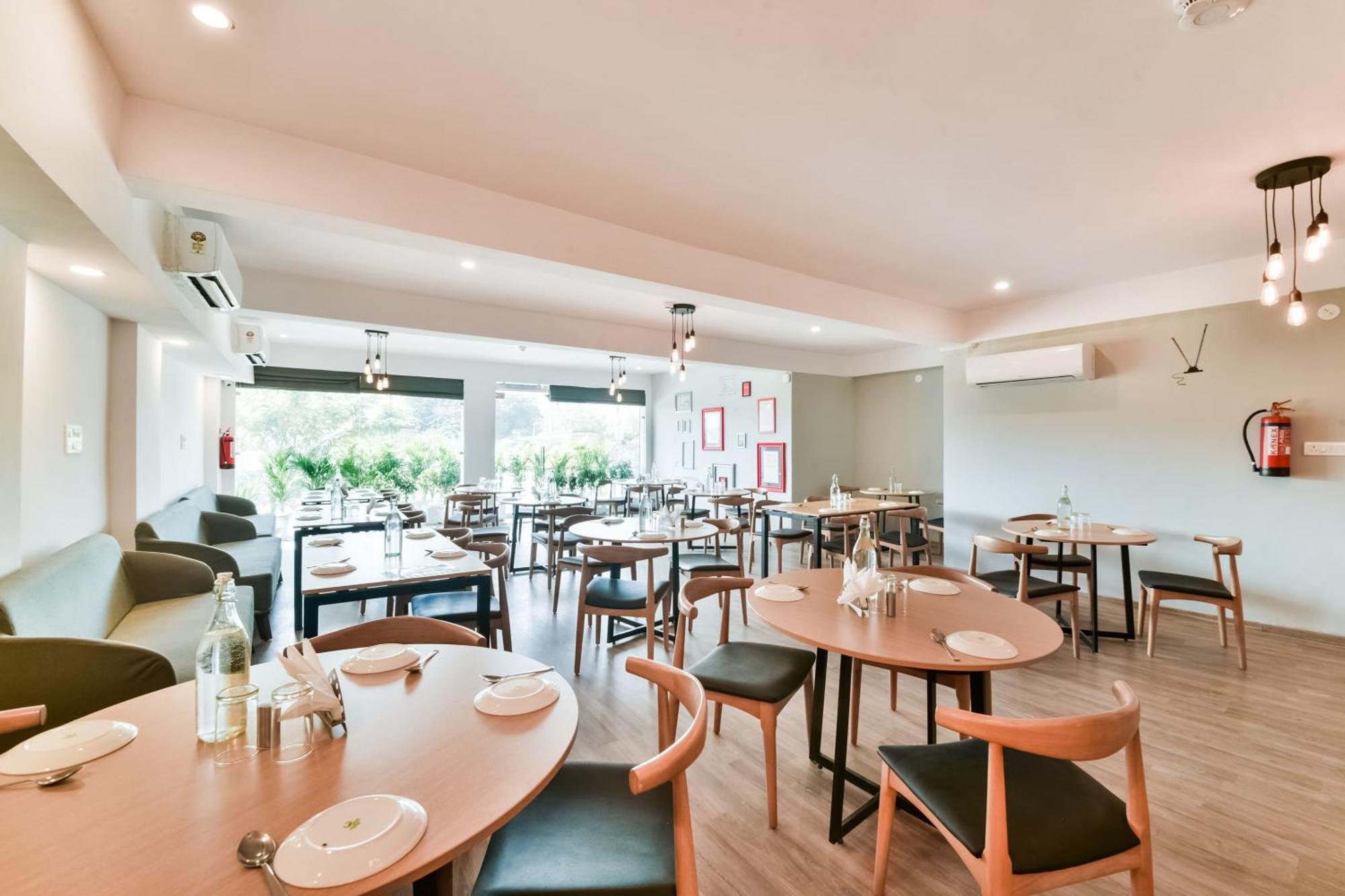 Townhouse Hiren Magri Hotel