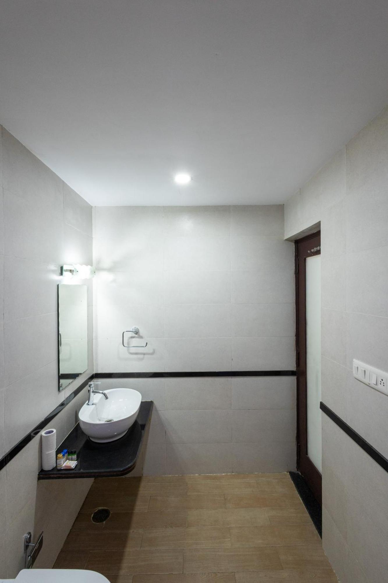Hide-in - A View Boutique 3*