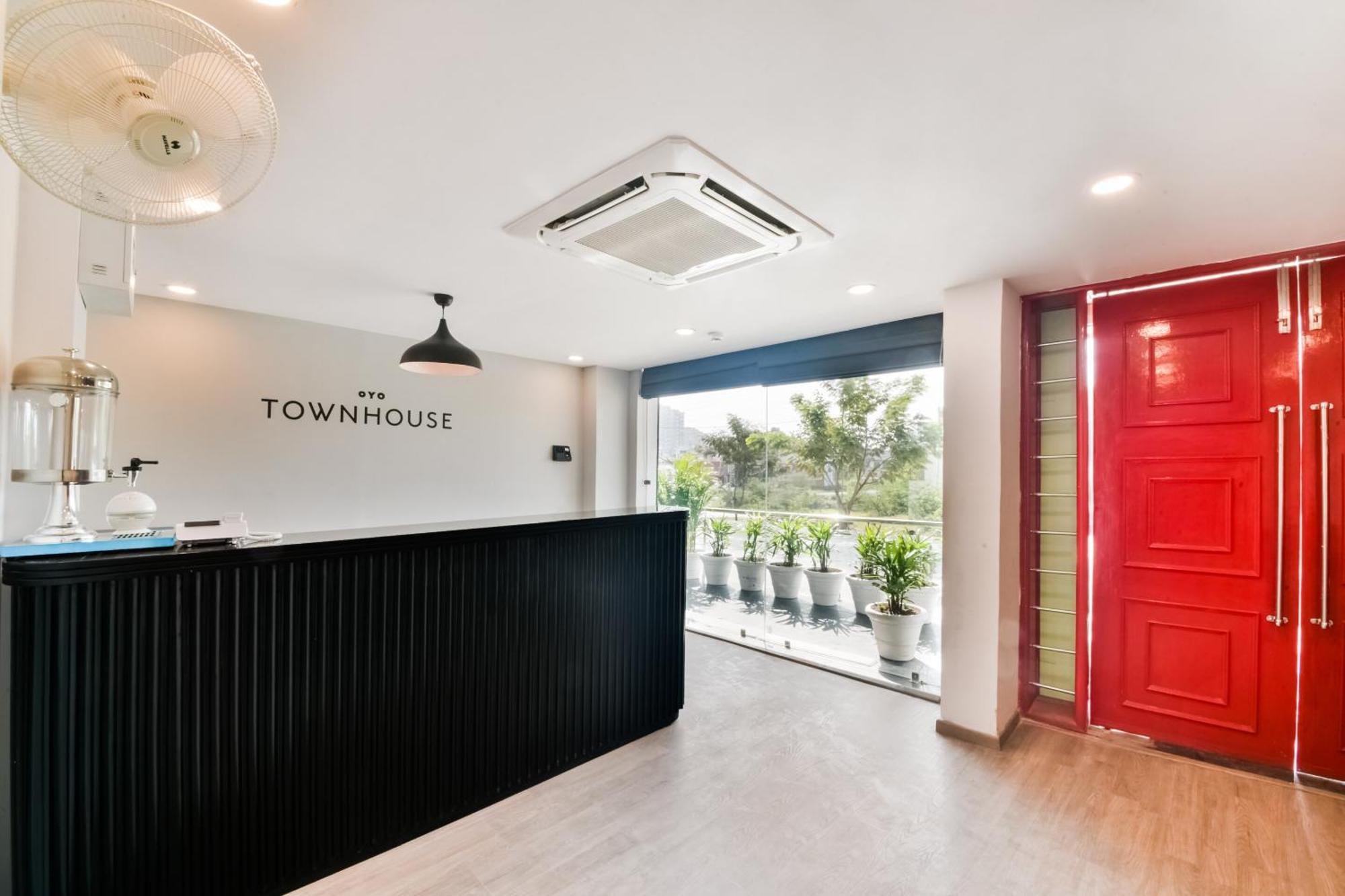 Hotel Townhouse Hiren Magri 4*
