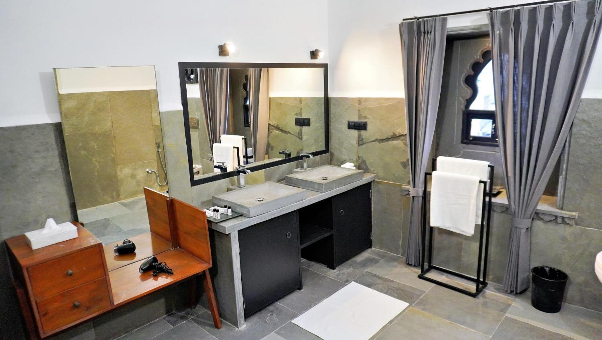 Hotel Madri Haveli Retreat