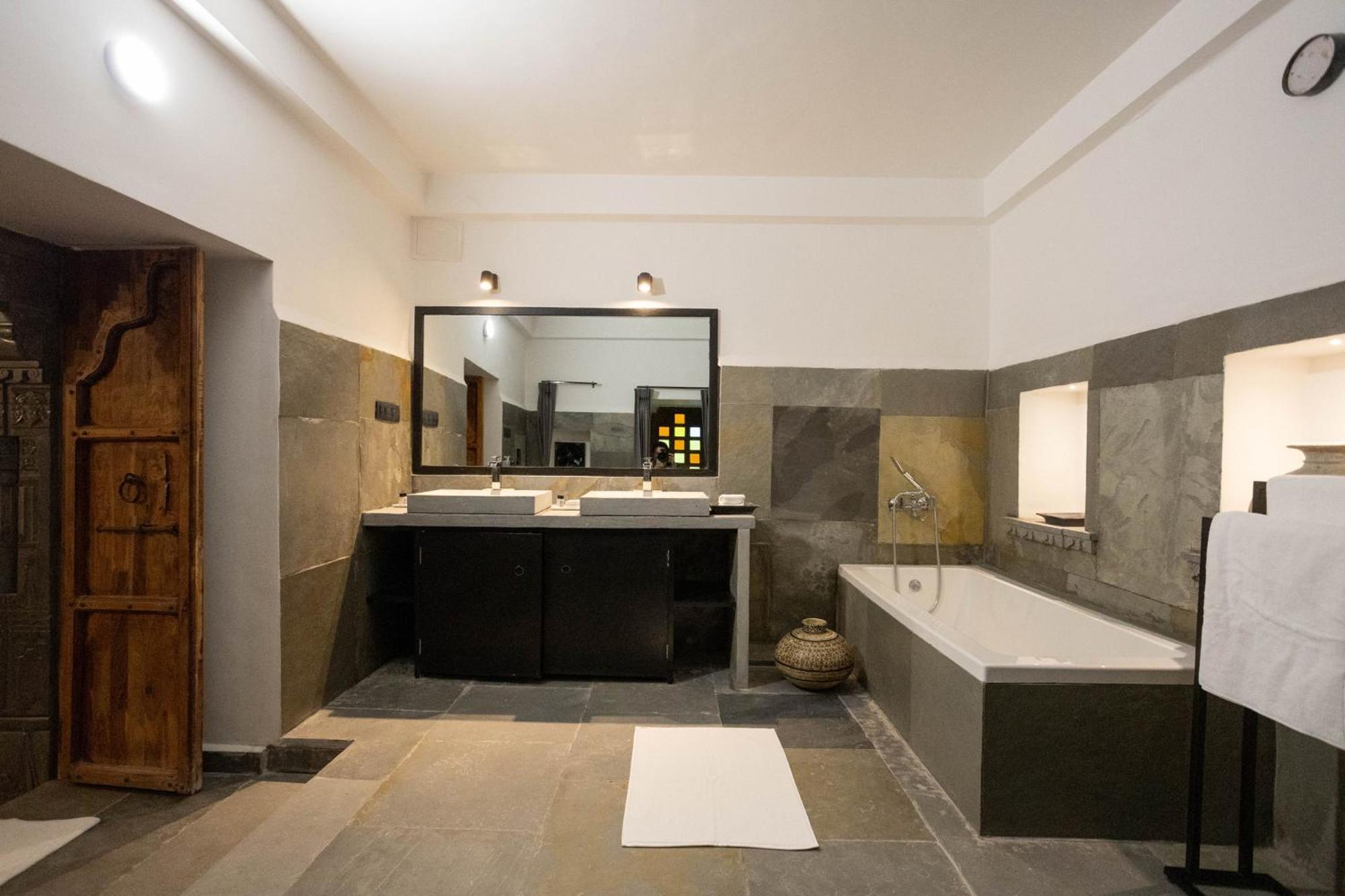 Madri Haveli Retreat Hotel 4*