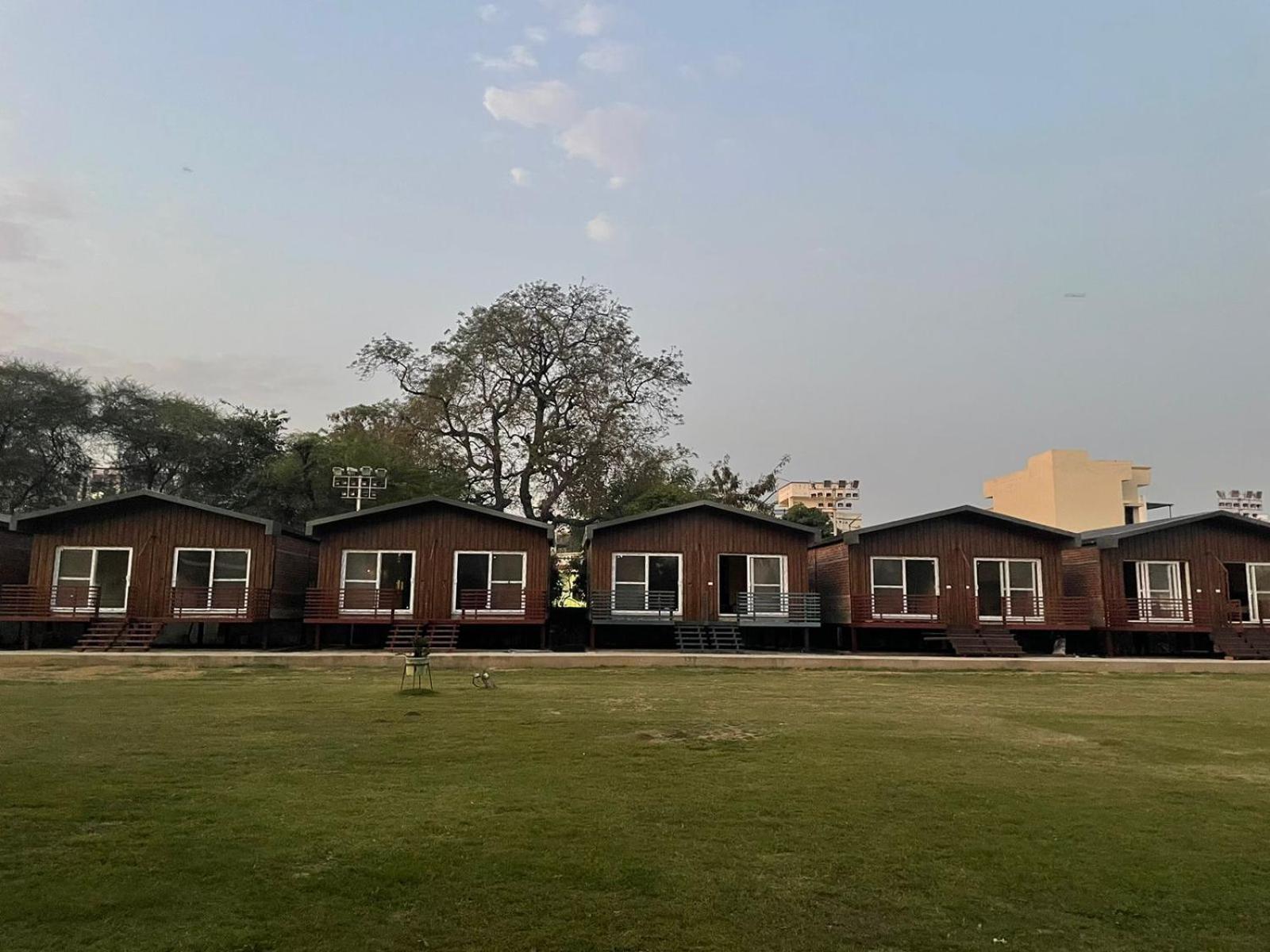 Hotel Vrindavan Greens Udaipur