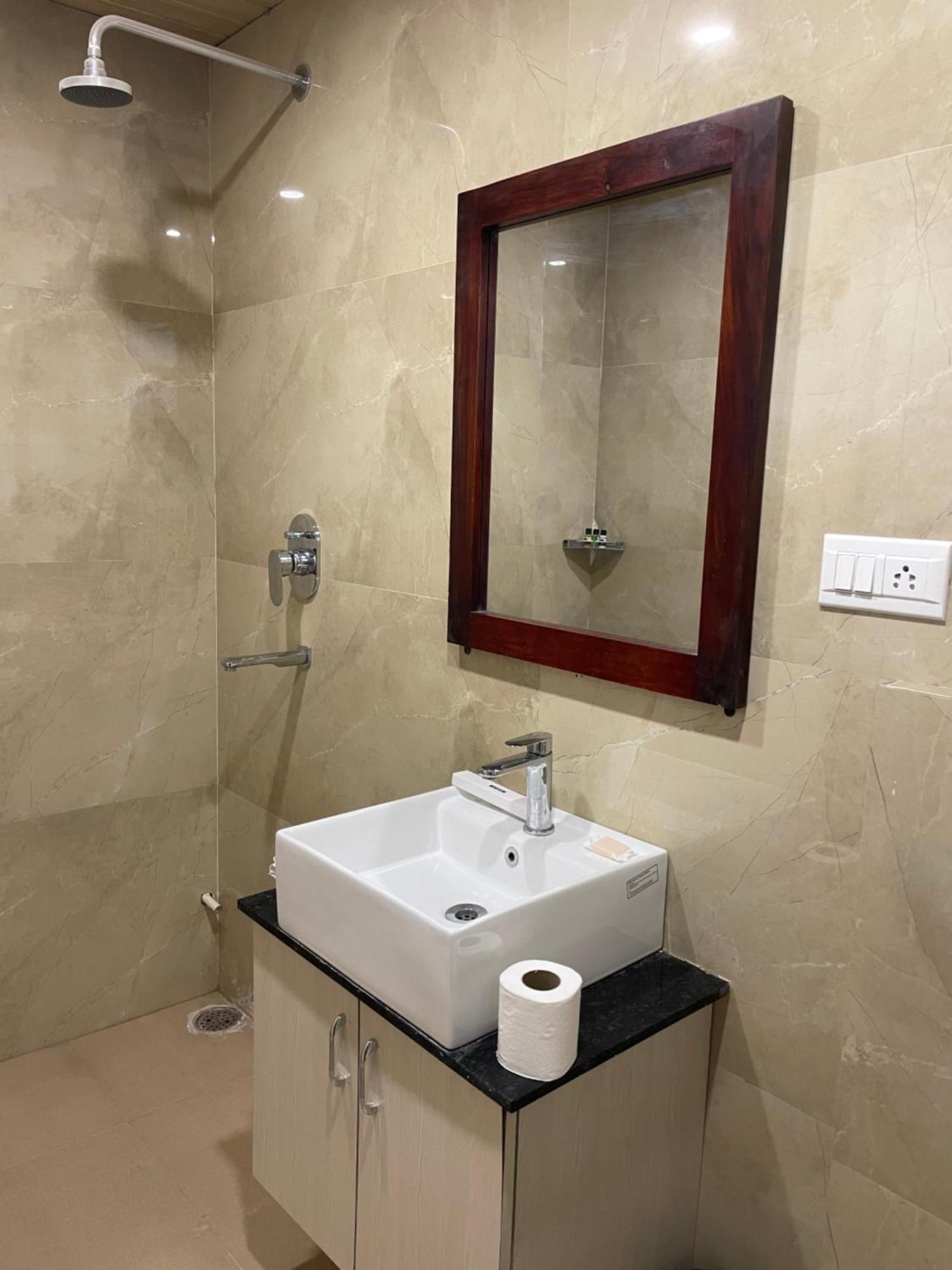 Hotel Vrindavan Greens 4*