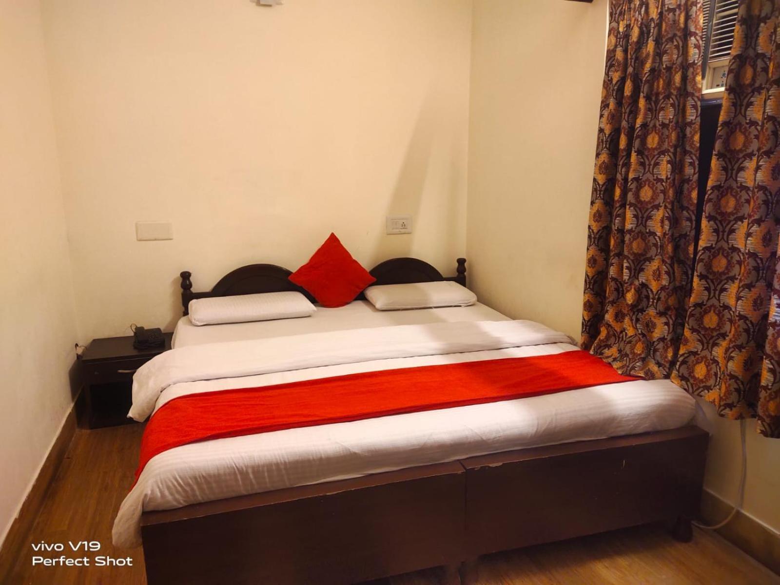 Royal Icon Hotel