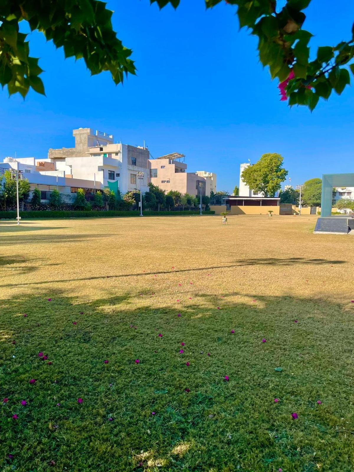 Vrindavan Greens Hotel 4*