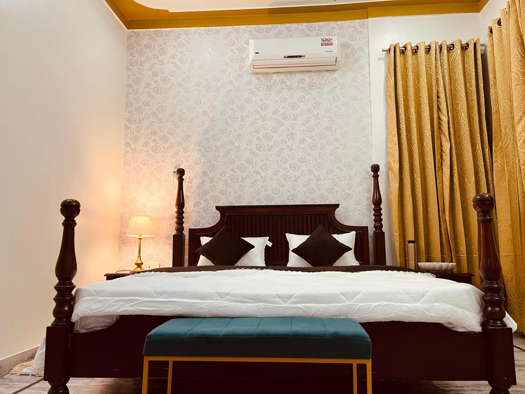 Apartment Karni Kripa *