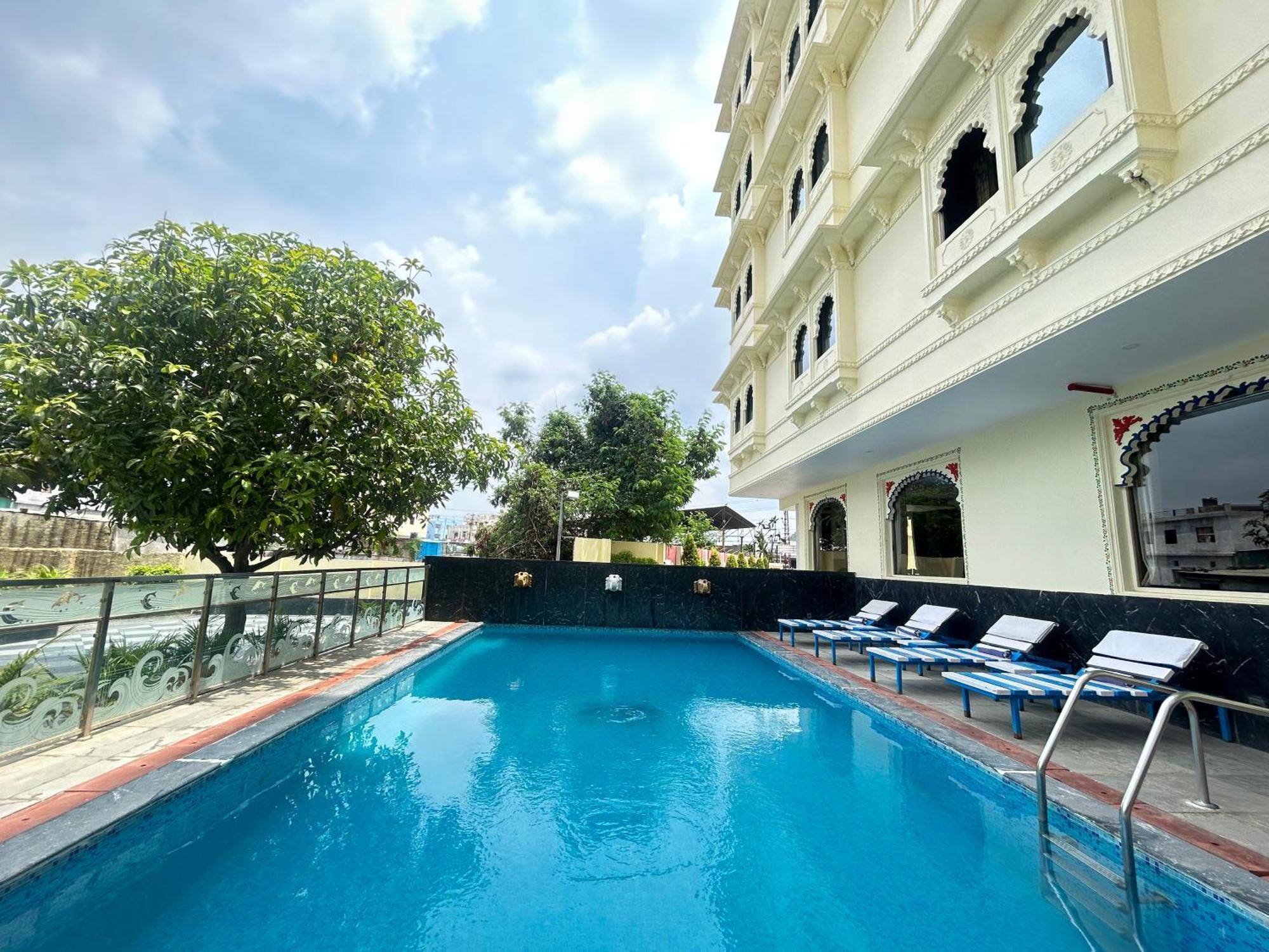 Riddhi Hotel