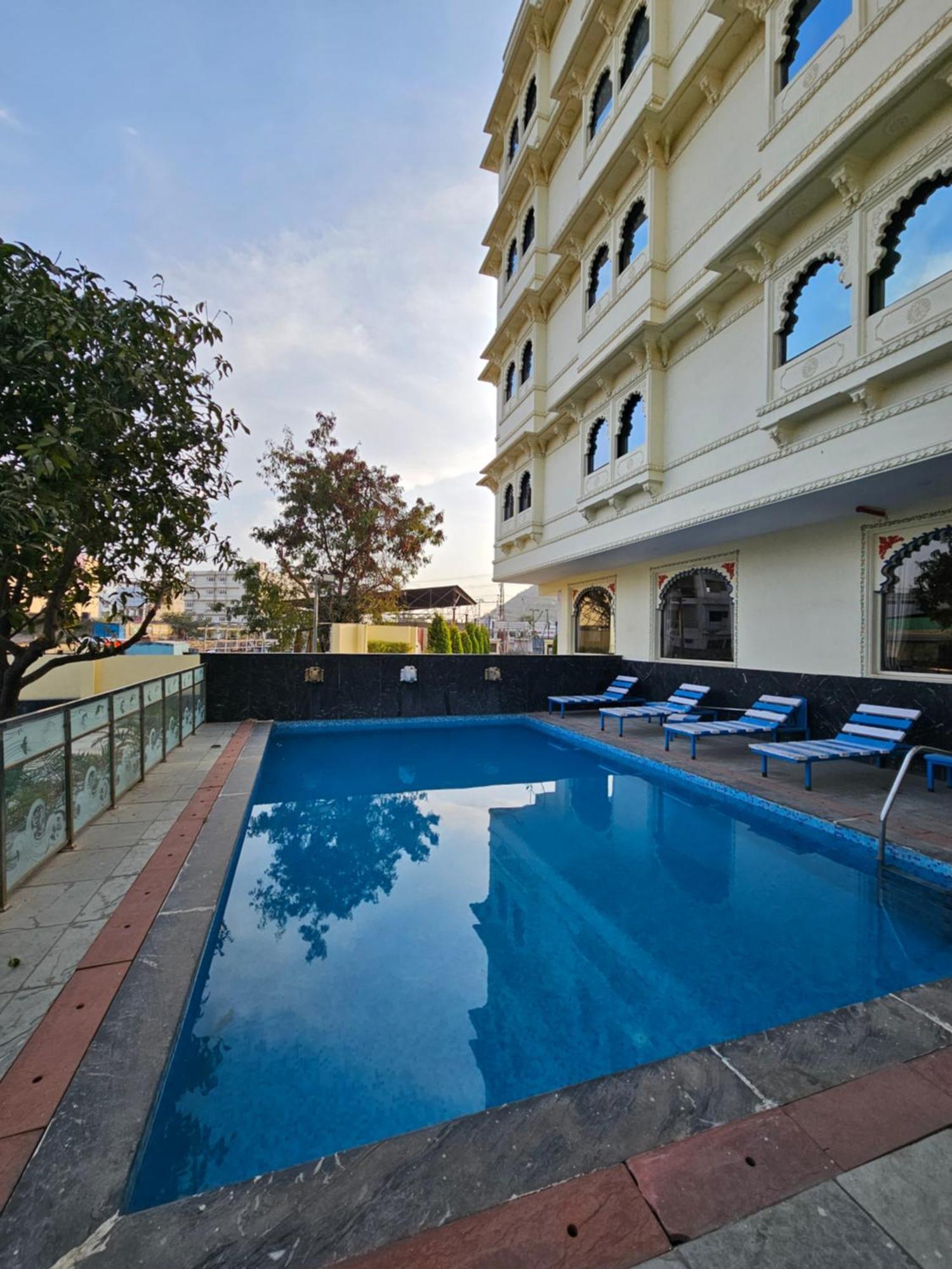 Riddhi Hotel 4*