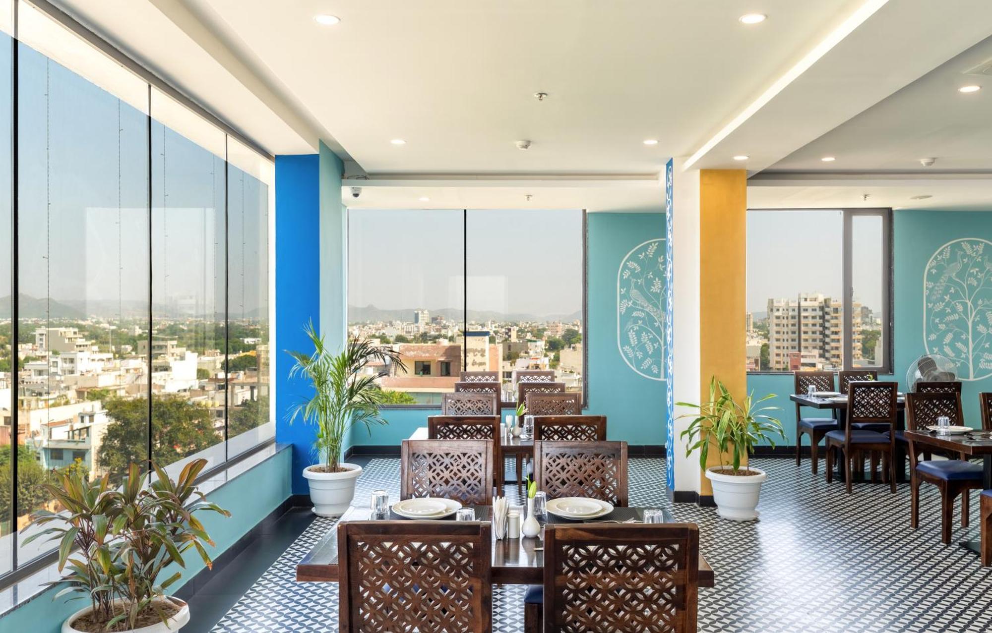 Hotel De Glance - A Corporate Near To Railway Station Udaipur