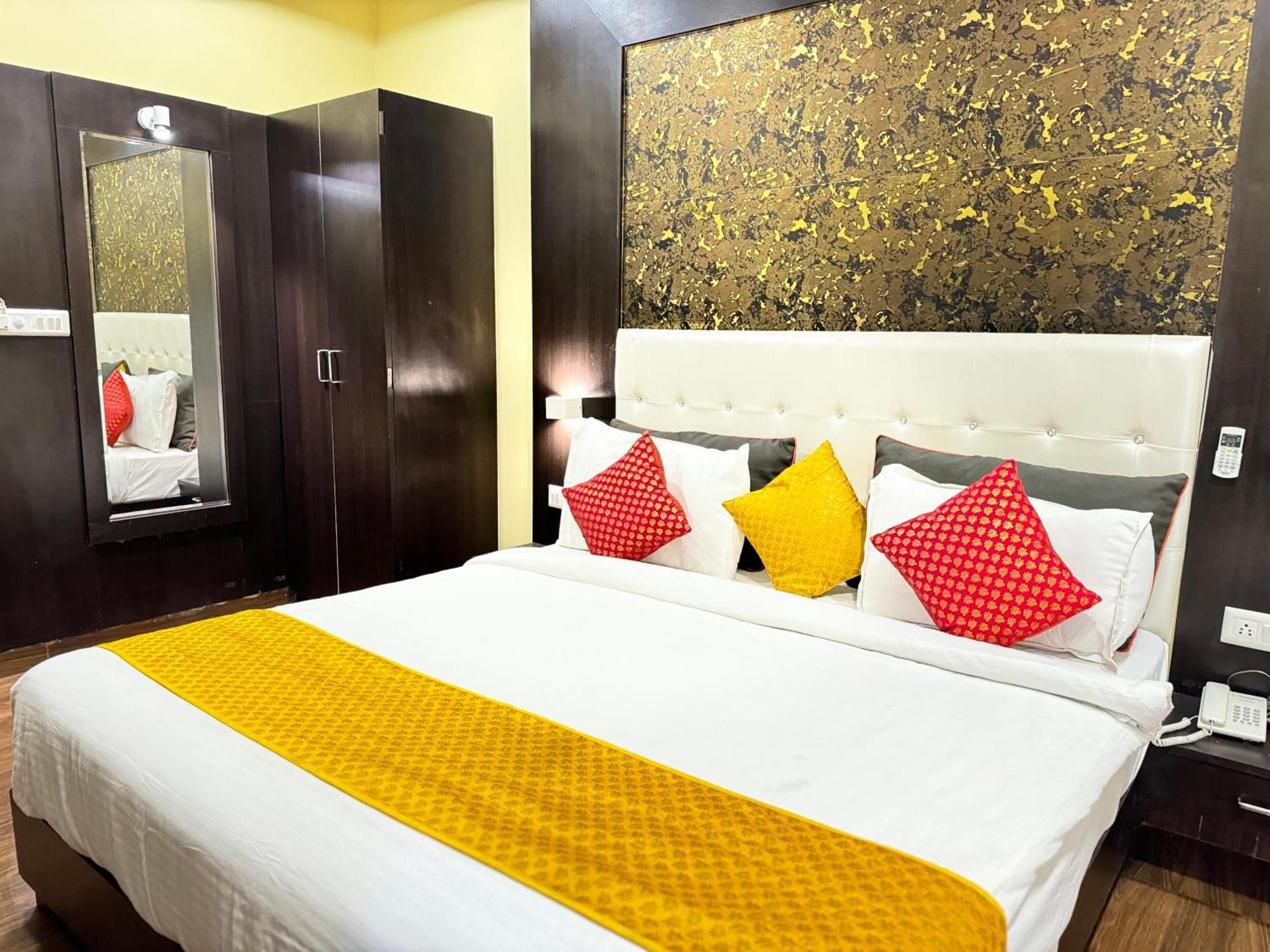 Bhagwat - Economy In With Swimmimg Pool Udaipur