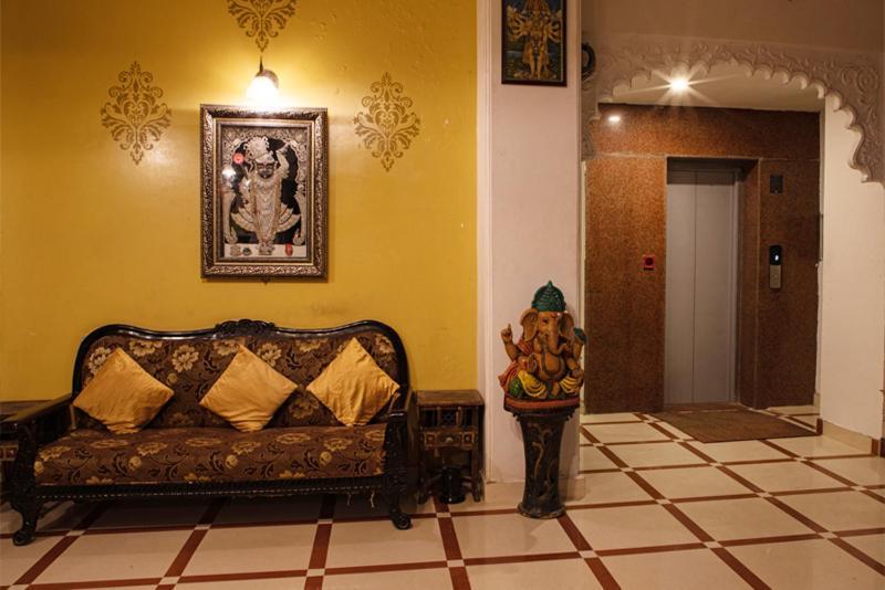 Hotel Sargam Sadan