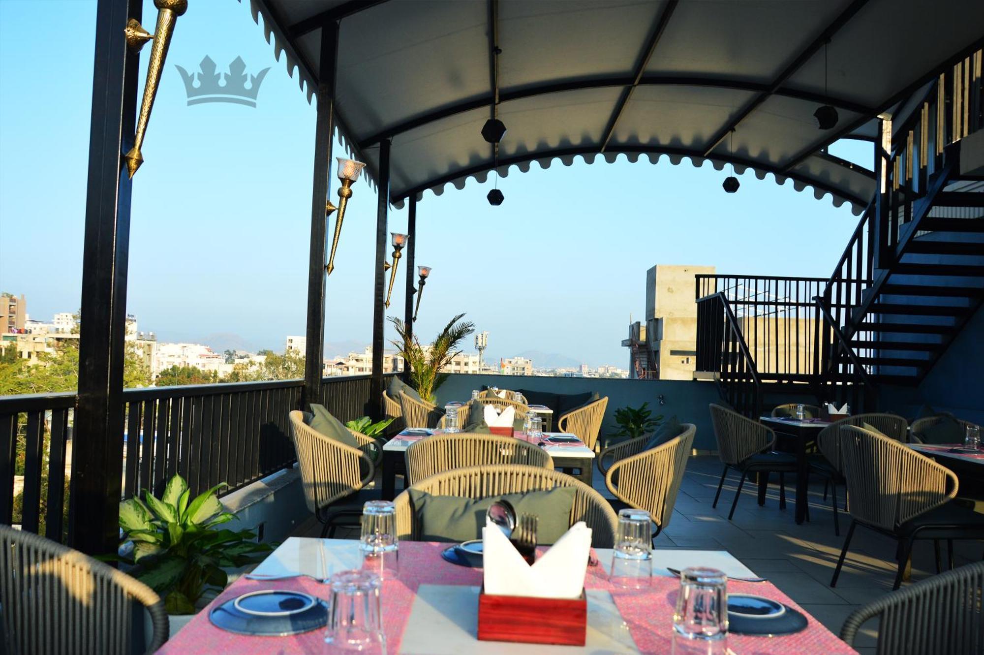 Sita Royal Lakside 3*