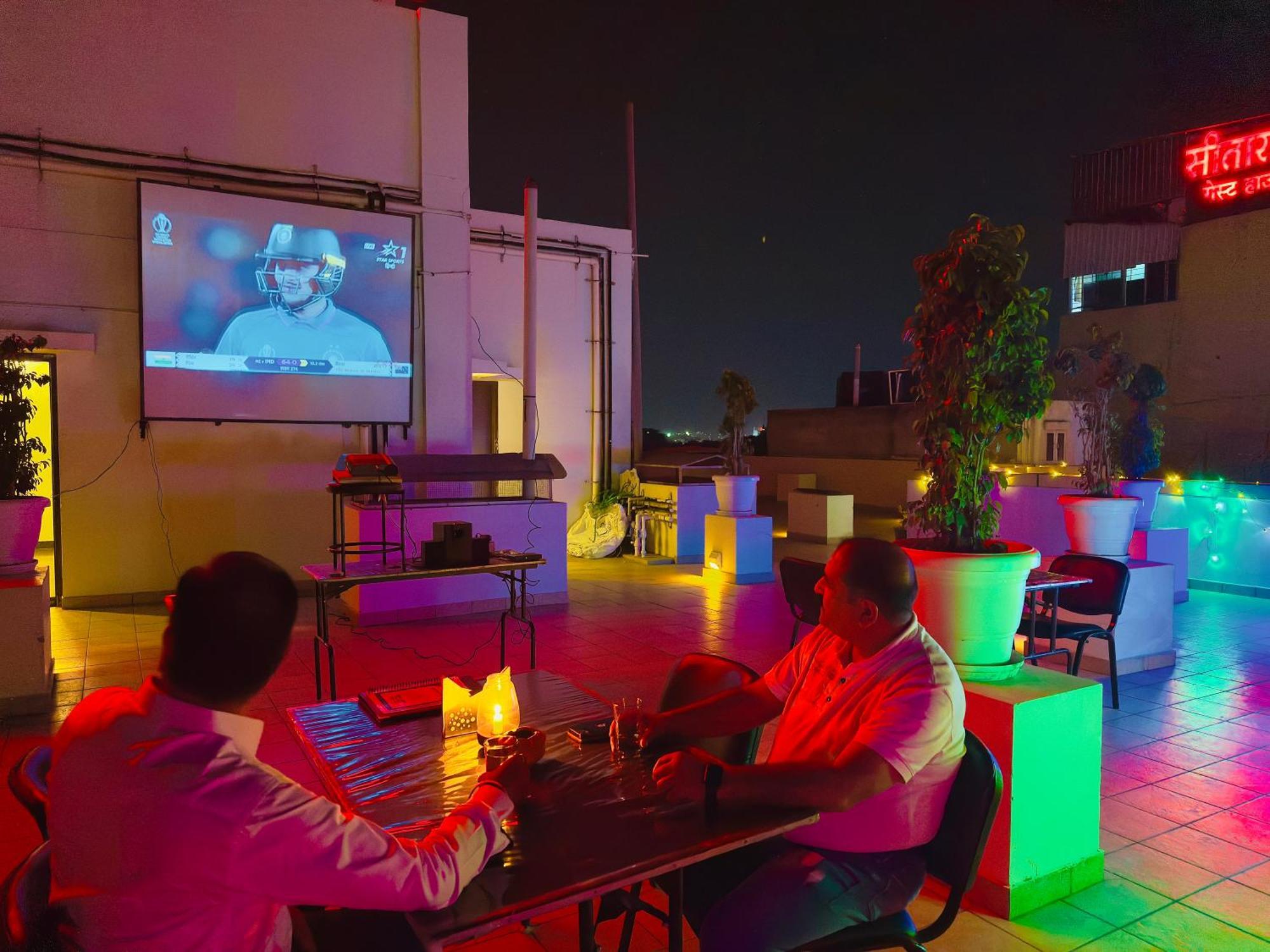 The Glance Inn Udaipur By Naina Staycation - Rooftop Swimming Pool ! Prime Location ! Most Awarded ! Big Parking ! Hotel