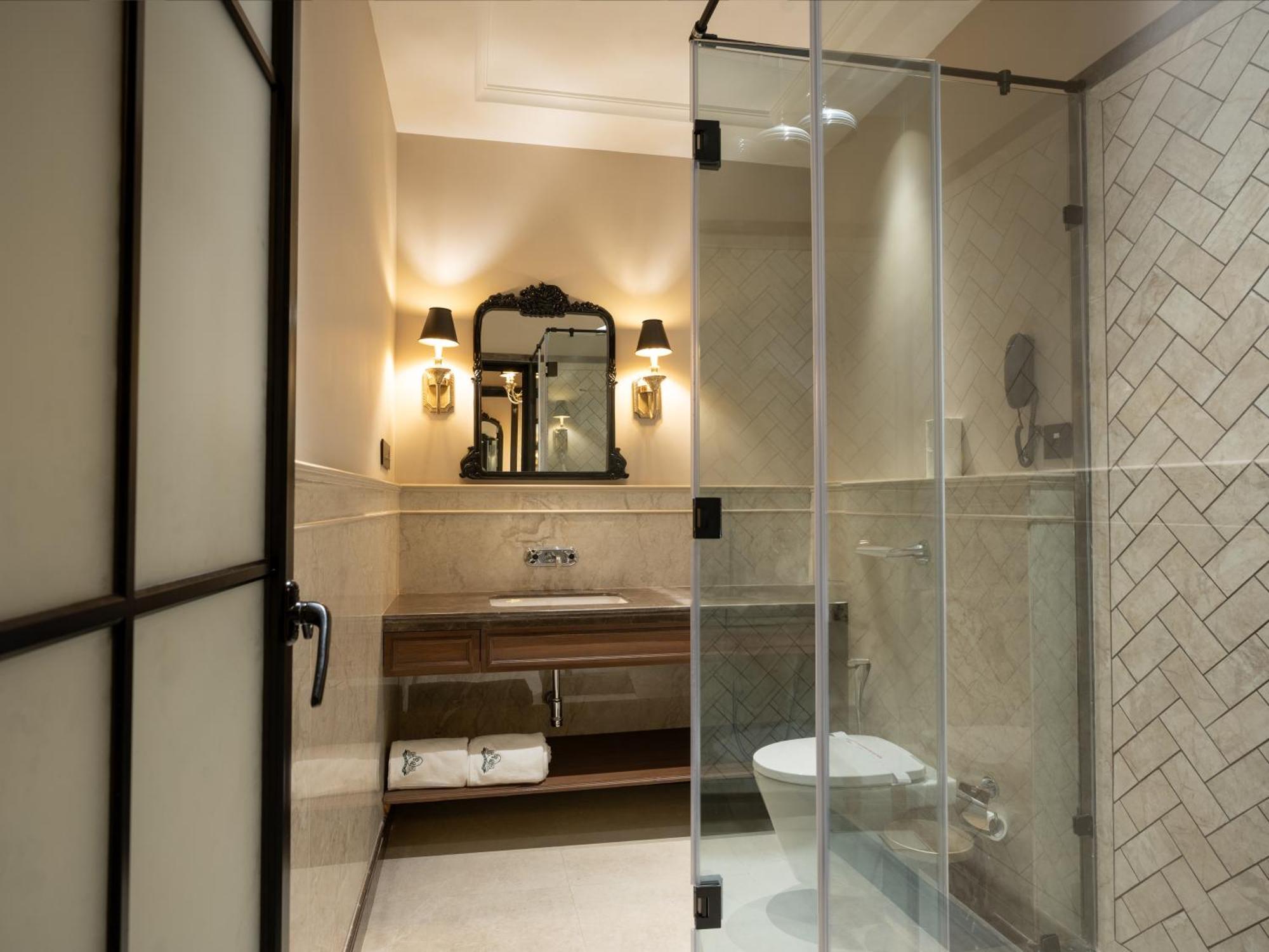 Panna - A Facing Boutique 4*