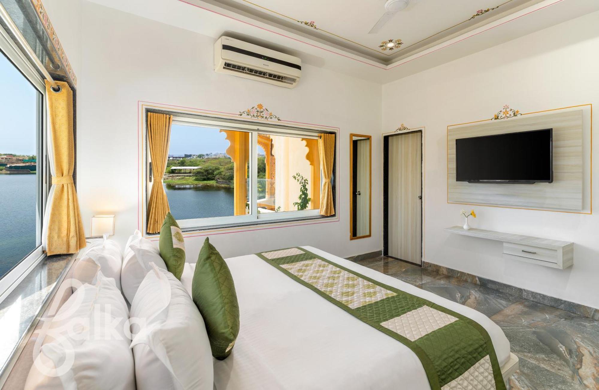 Hotel Jaydurg Asra Heritage With Rooftop And Swimming Pool Udaipur