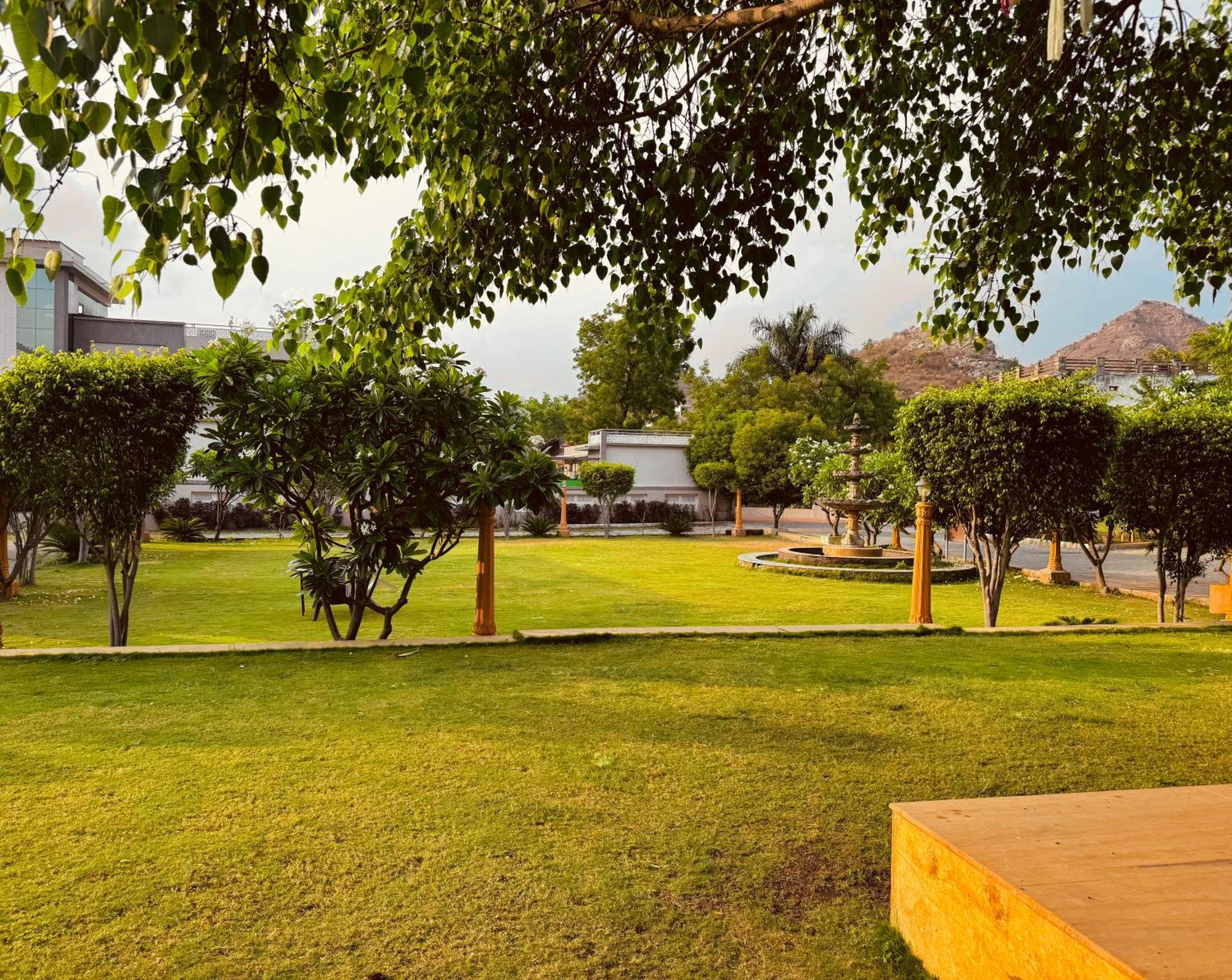Udaipur Valley Paradise -A Luxury Stay In Mountains 4* Udaipur