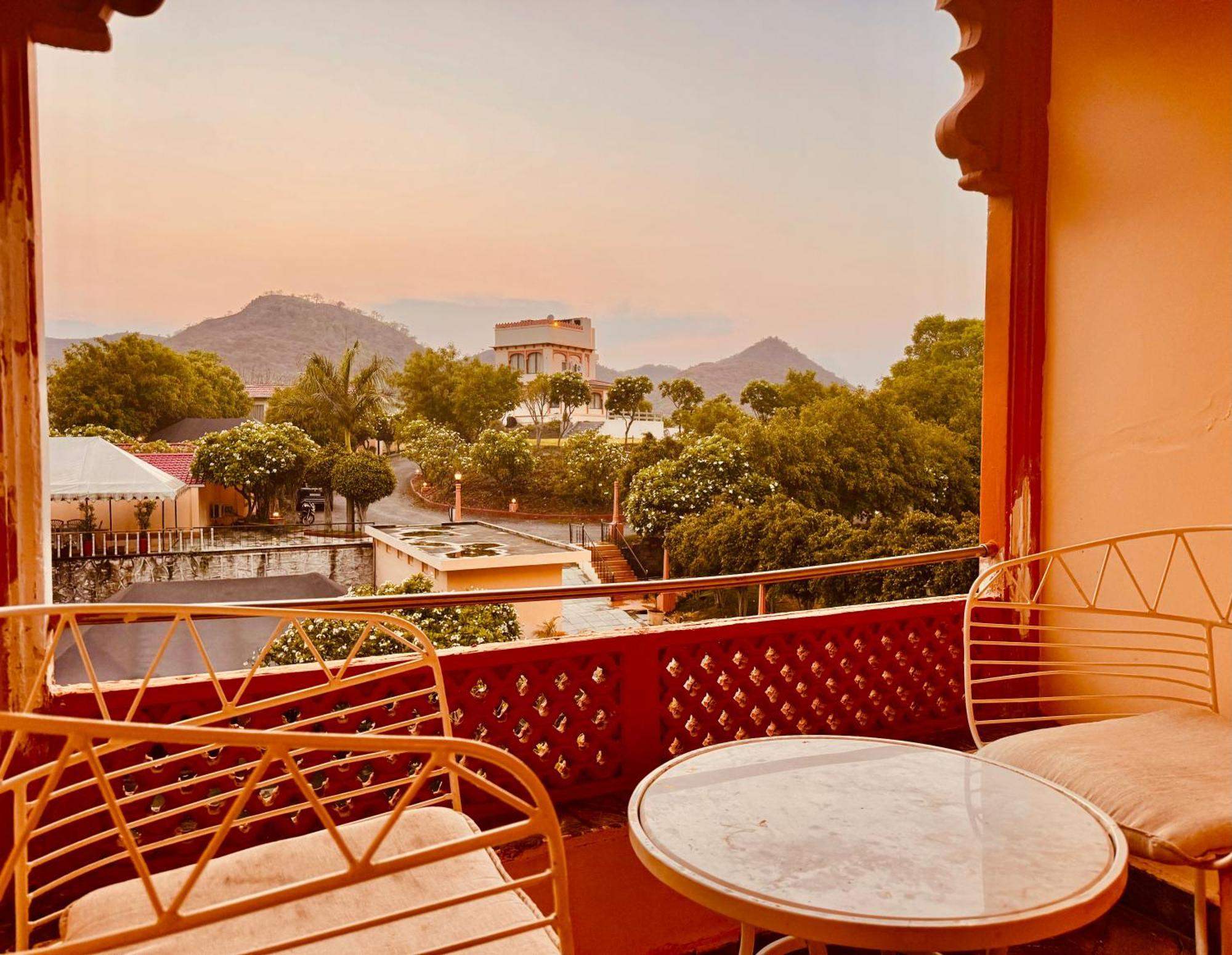 Udaipur Valley Paradise -A Luxury Stay In Mountains