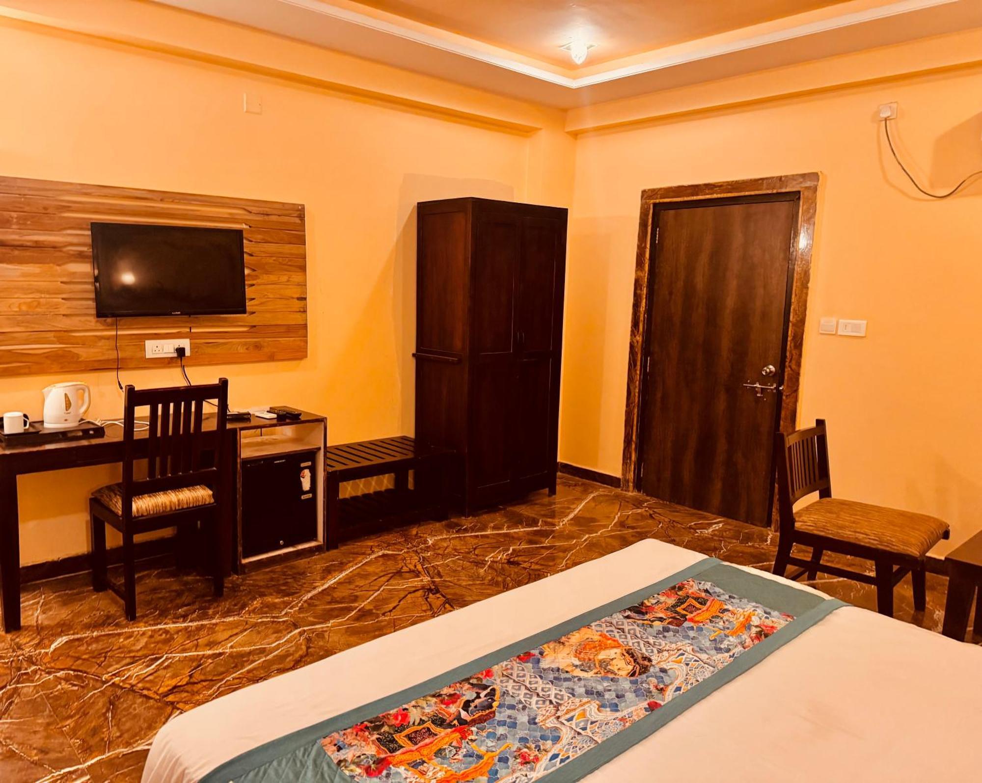 Hotel Udaipur Valley Paradise -A Luxury Stay In Mountains