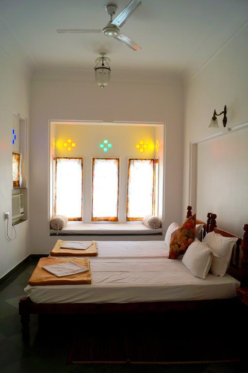 Aashiya Haveli Hotel