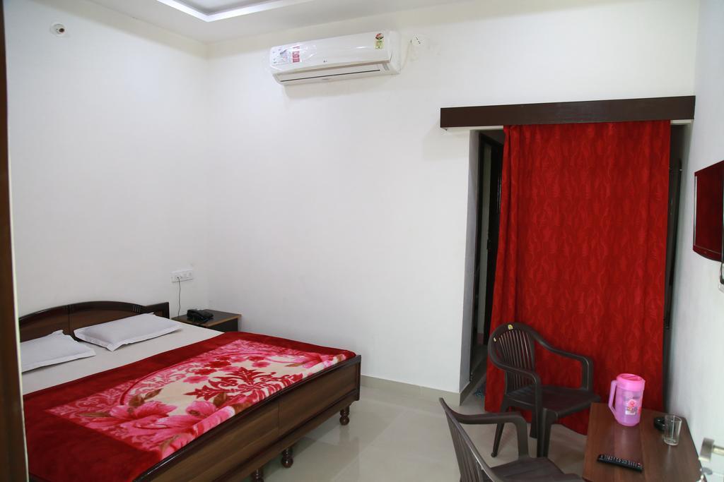 Ramnivas Hotel