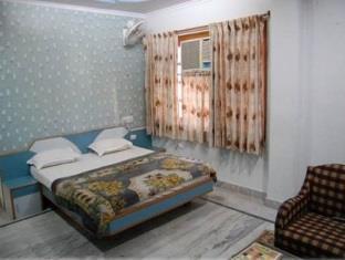 Hotel Super Collection O Paras Circle Formerly Osheen Palace Udaipur
