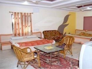 Hotel Super Collection O Paras Circle Formerly Osheen Palace 3*