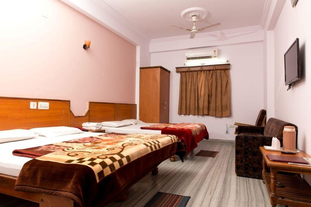Hotel Udai Palace - Centrally Located Budget Family Udaipur