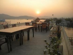 Aashiya Haveli 3*
